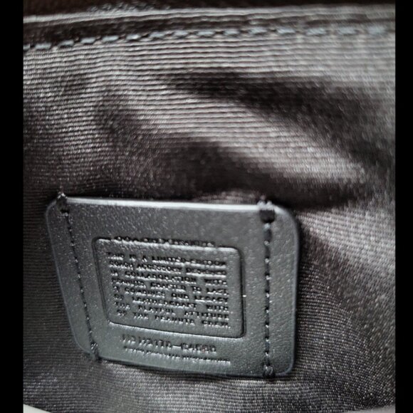 Coach Peanuts Wristlet NWT - Picture 3 of 4